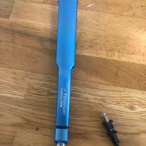 Babyliss Pro BaByliss Pro Nano Titanium 1.5-Inch